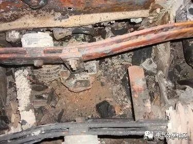 輕微開關(guān)柜故障會(huì)造成重大損失，請注意高壓電工
